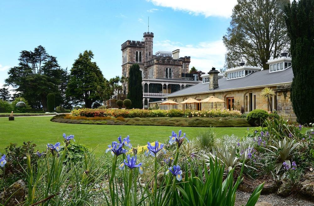 Larnach Lodge & Stable Stay Dunedin Exterior photo